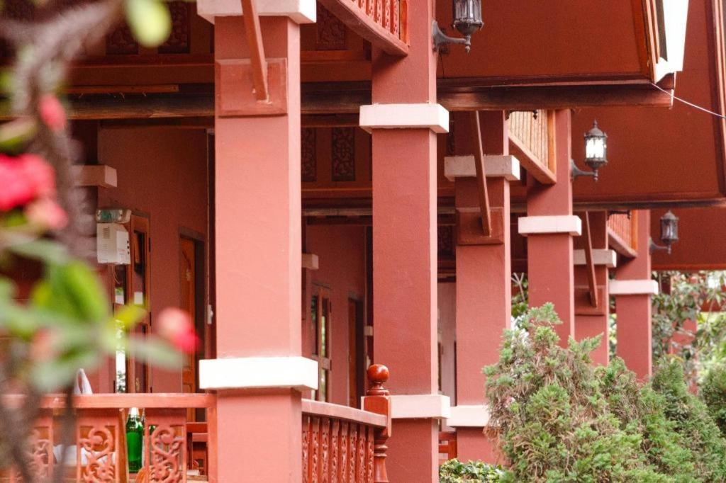 Chiangsan Goldenland Resort Chiang Saen Exteriör bild