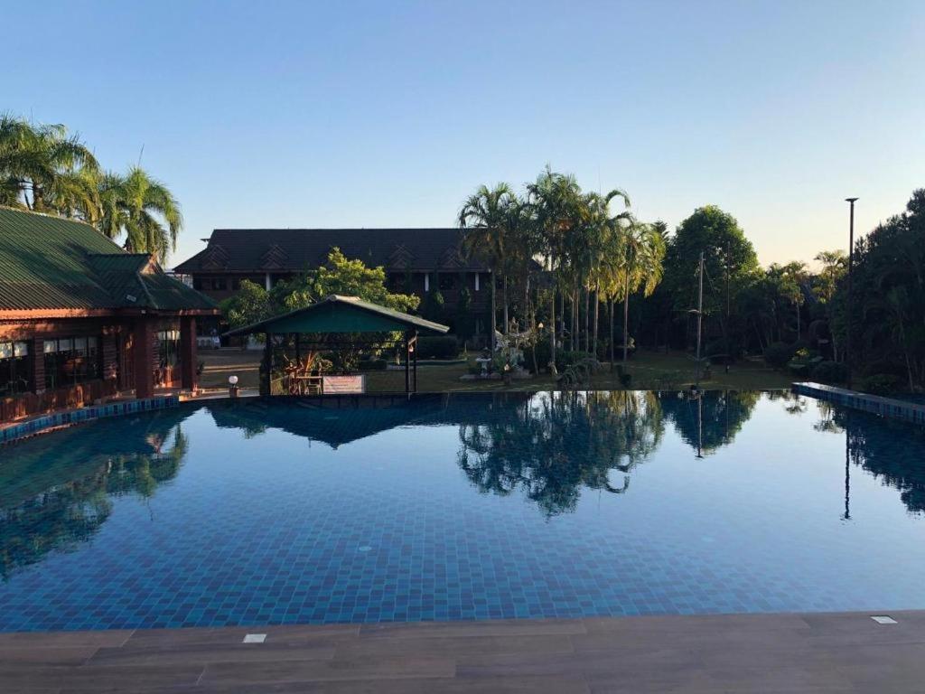 Chiangsan Goldenland Resort Chiang Saen Exteriör bild