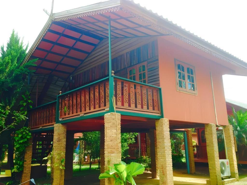 Chiangsan Goldenland Resort Chiang Saen Exteriör bild