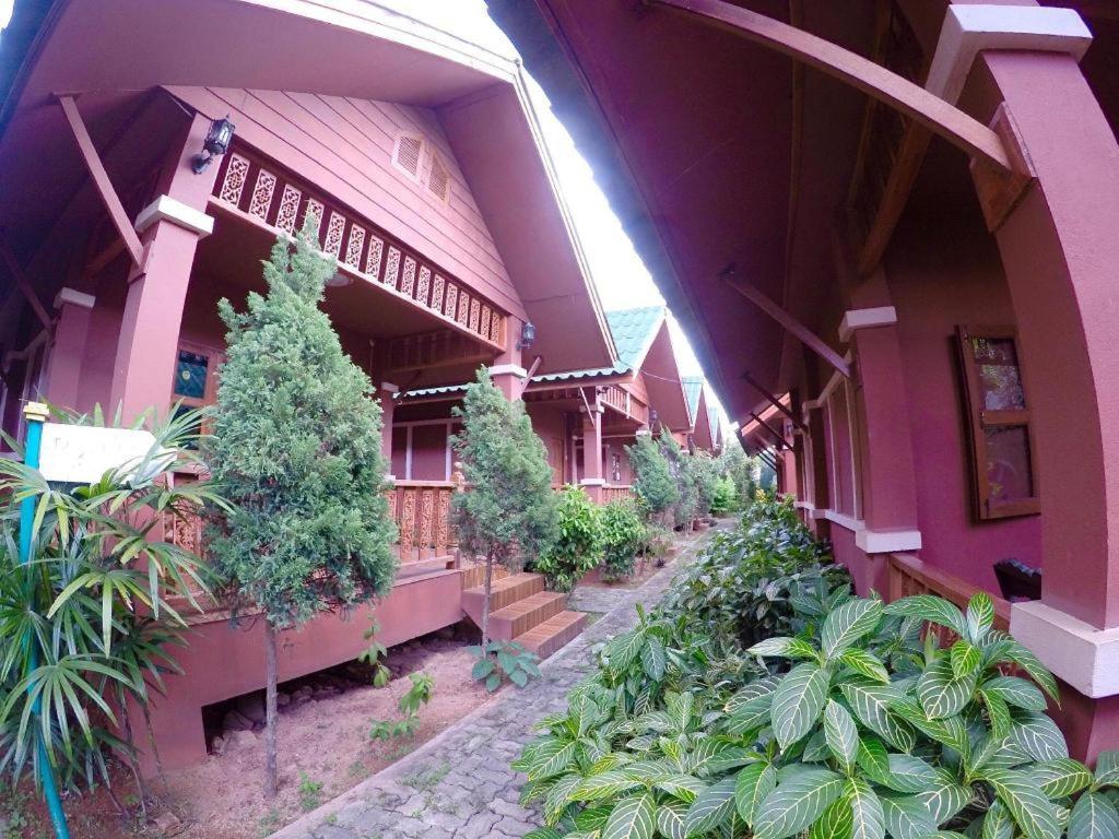 Chiangsan Goldenland Resort Chiang Saen Exteriör bild